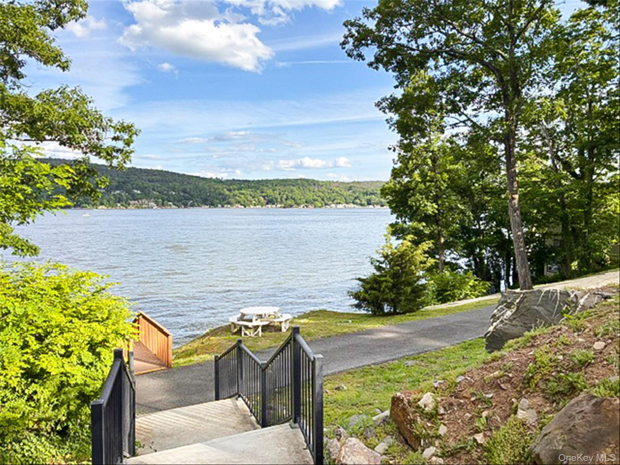 20 Blueberry Hill Property Photo 31