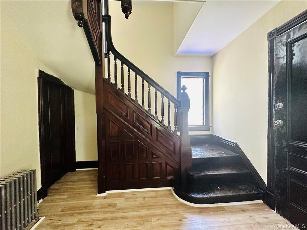 32 Hooker Avenue Property Photo 4