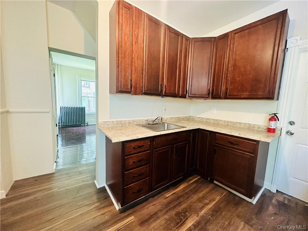 32 Hooker Avenue Property Photo 7
