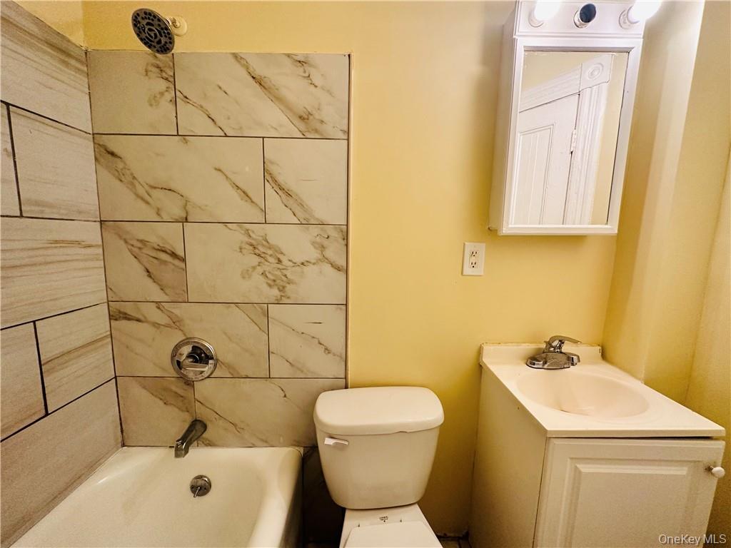 32 Hooker Avenue Property Photo 23