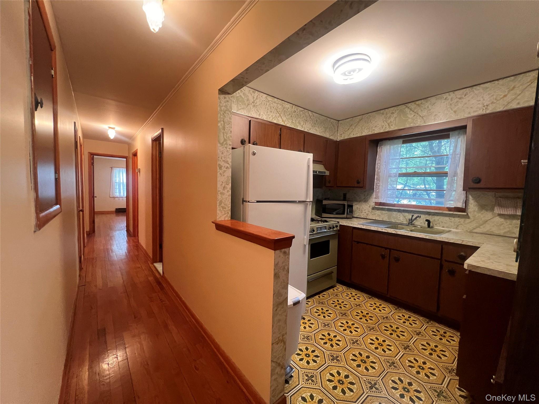 4 Beach Road Ground Floor Unit Property Photo 4
