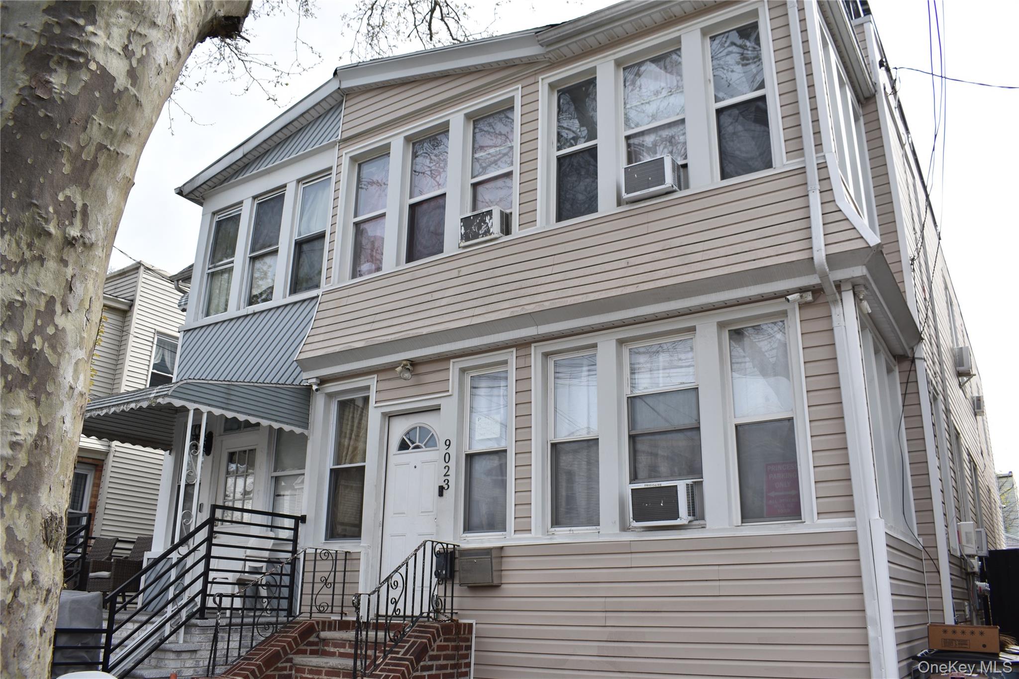 9023 75th Street Property Photo 1