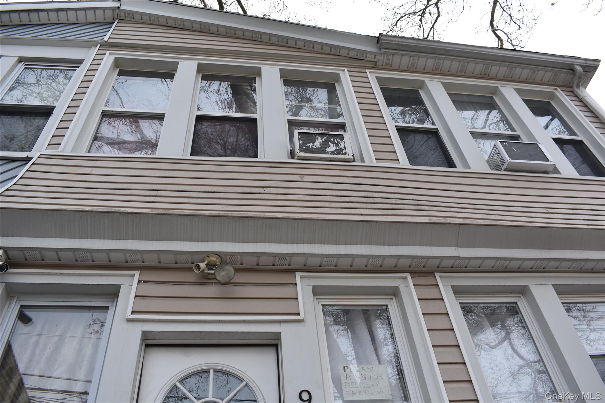 9023 75th Street Property Photo 4