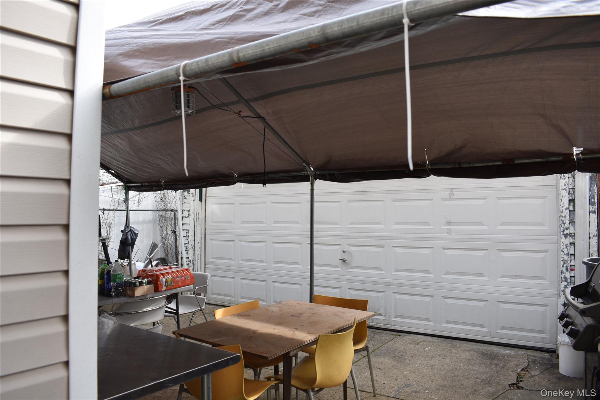 9023 75th Street Property Photo 11