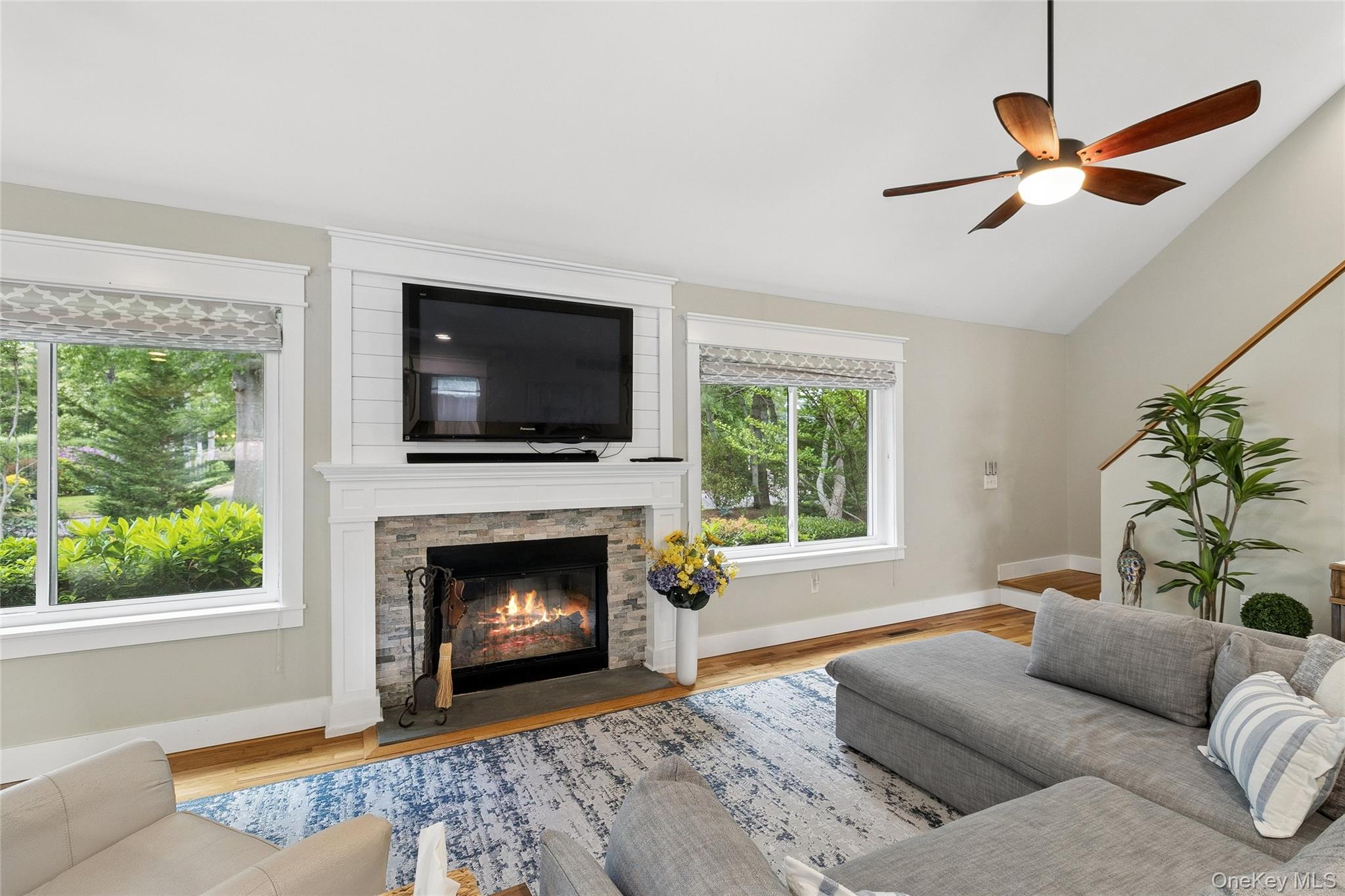 7 Eileen Circle Property Photo 3