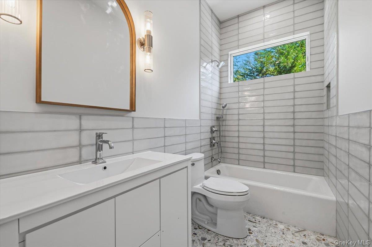8 Sealy Drive Property Photo 16