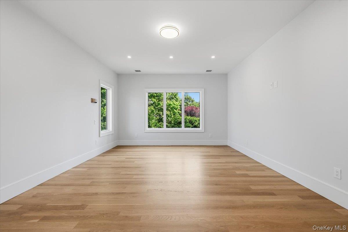 8 Sealy Drive Property Photo 21