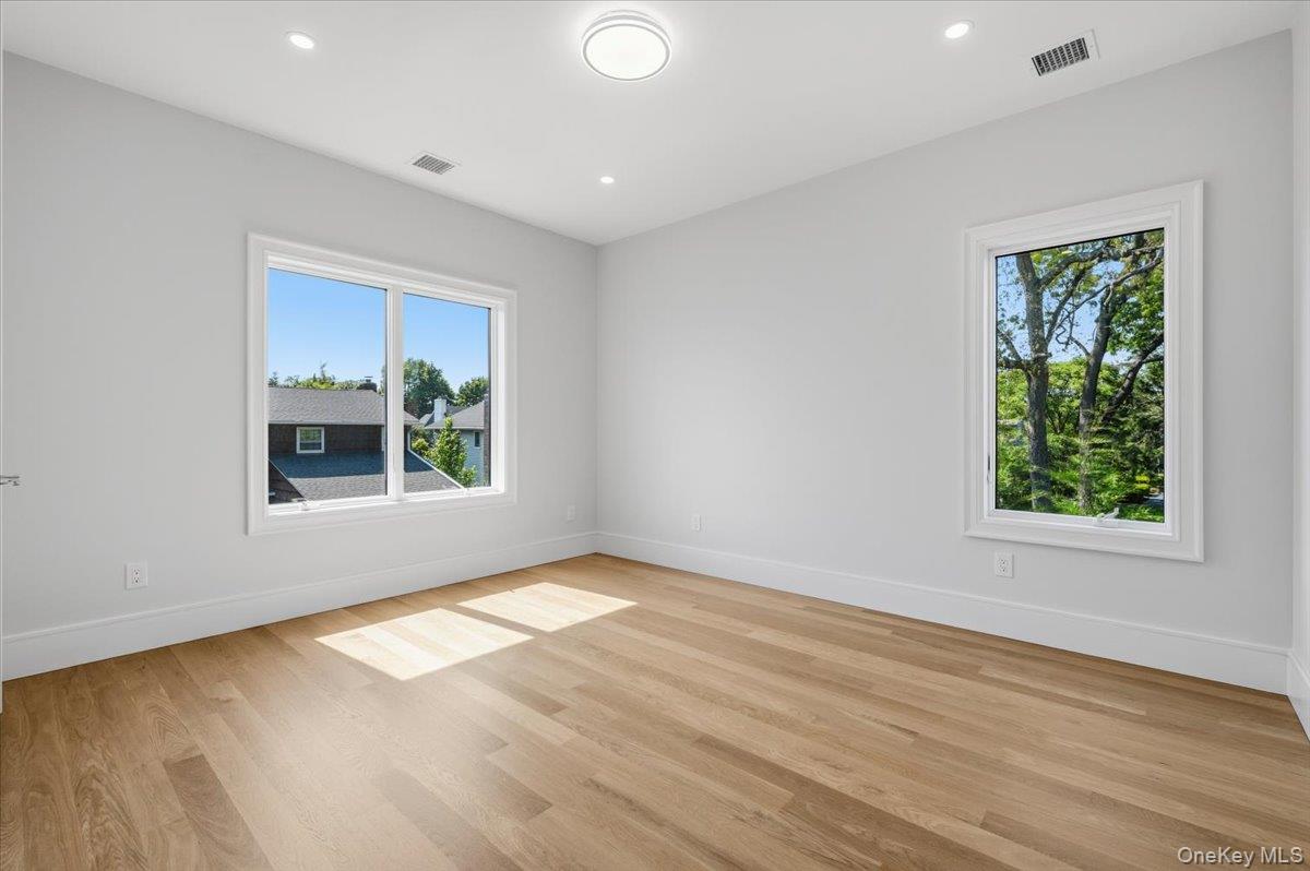8 Sealy Drive Property Photo 28
