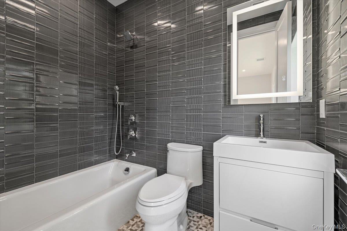 8 Sealy Drive Property Photo 29