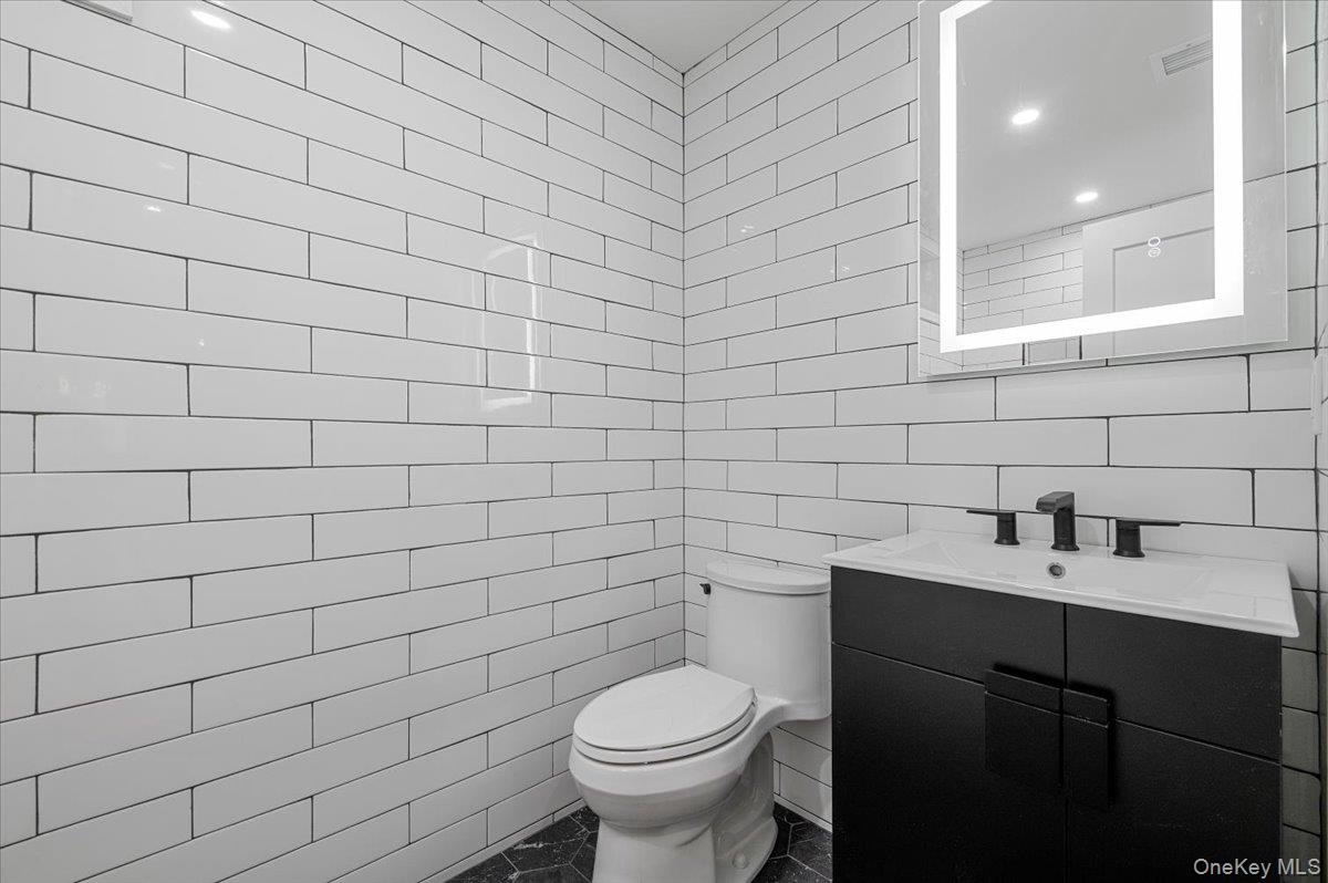 8 Sealy Drive Property Photo 31