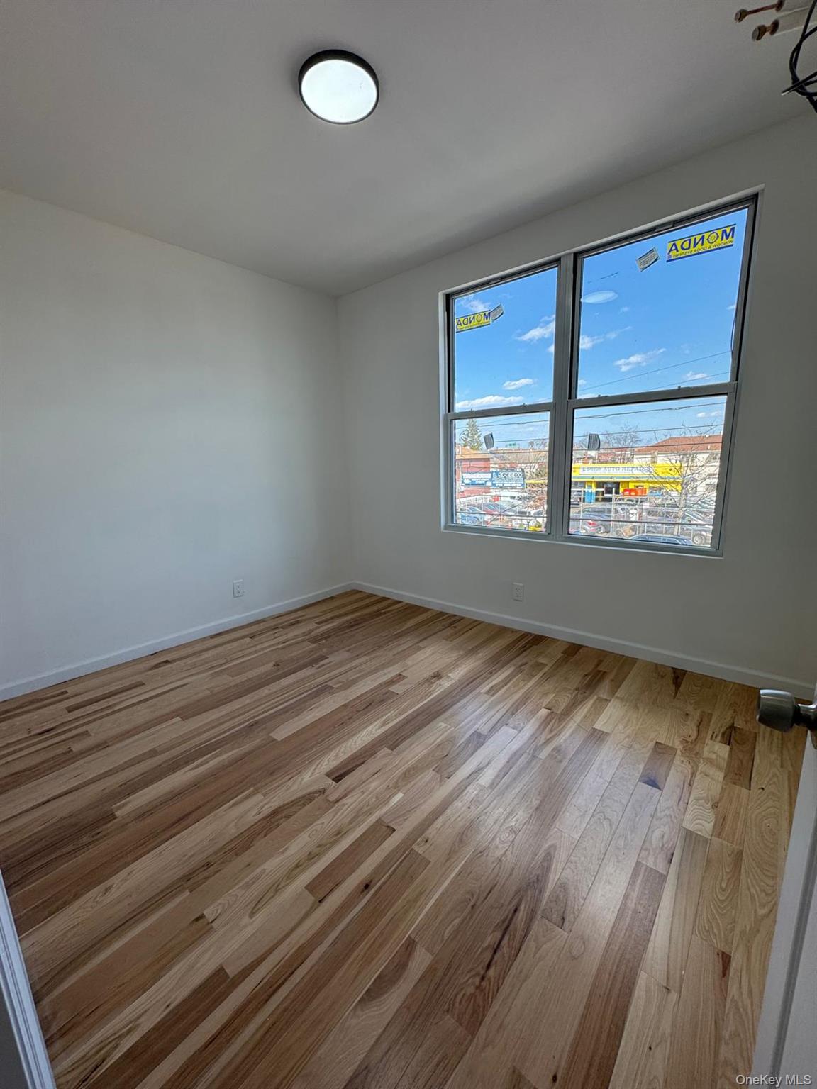 861 Castle Hill Avenue Property Photo 1