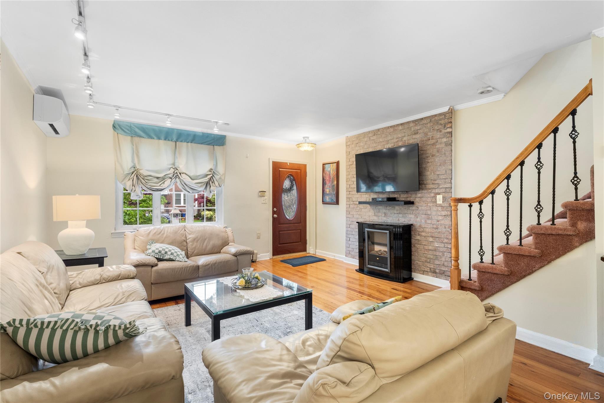 7-14 160th Street Property Photo 2