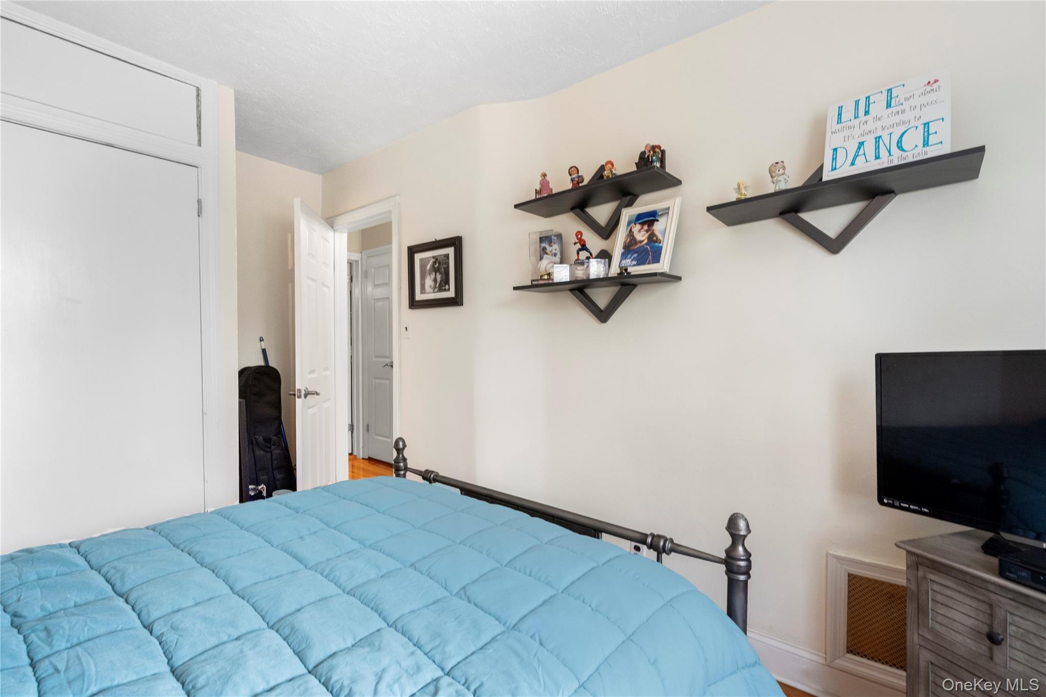 7-14 160th Street Property Photo 14