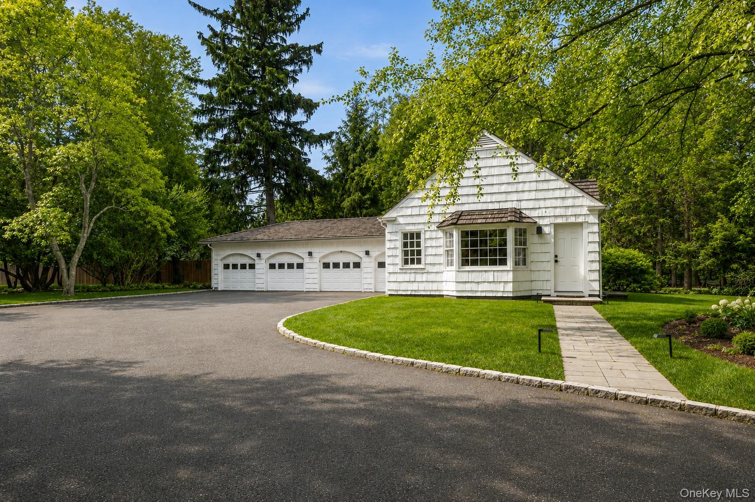 124 Lincoln Avenue Property Photo 8