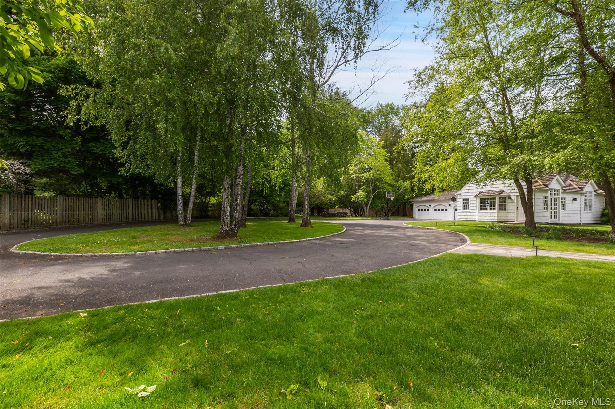 124 Lincoln Avenue Property Photo 32