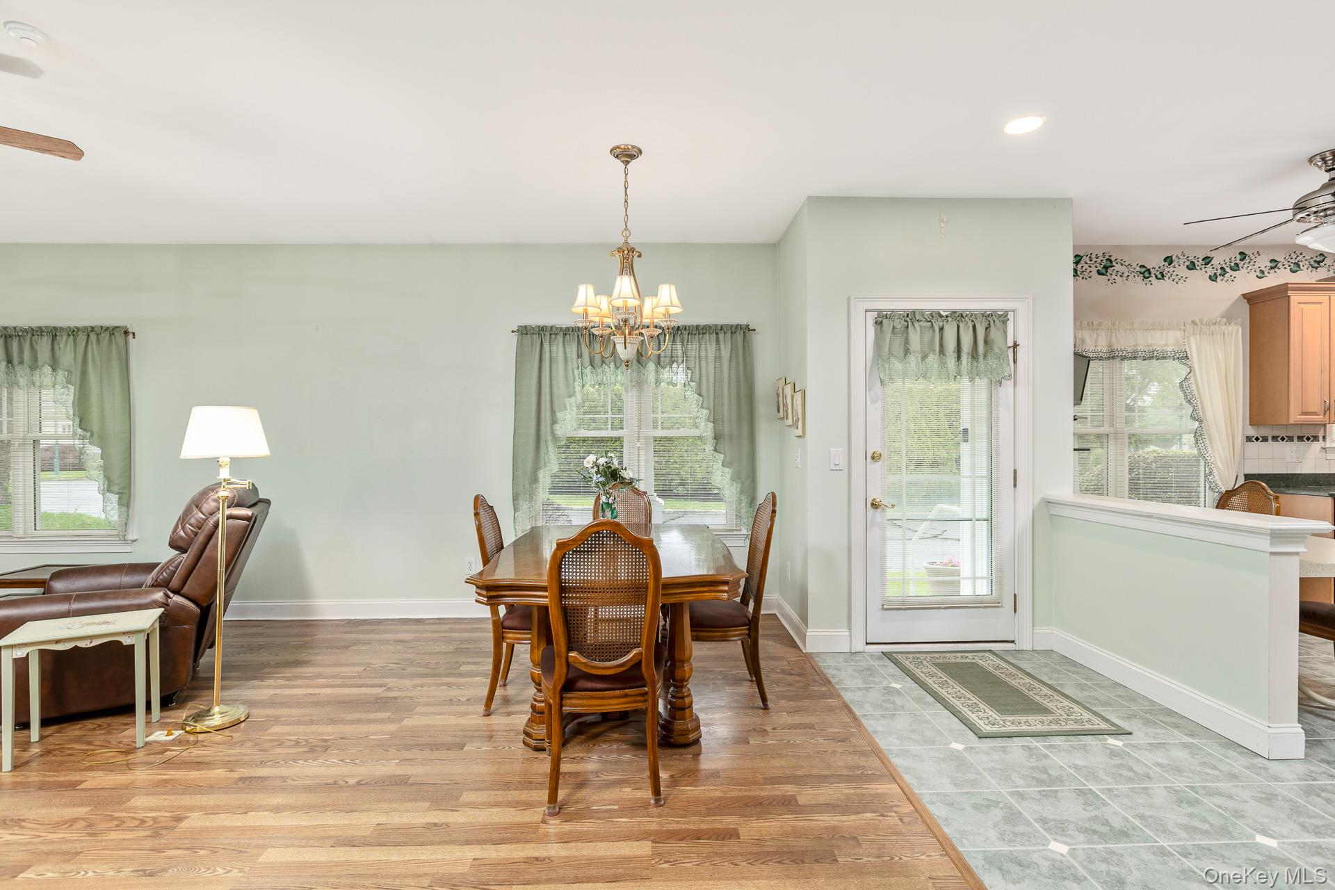 45 Oak Run Property Photo 6