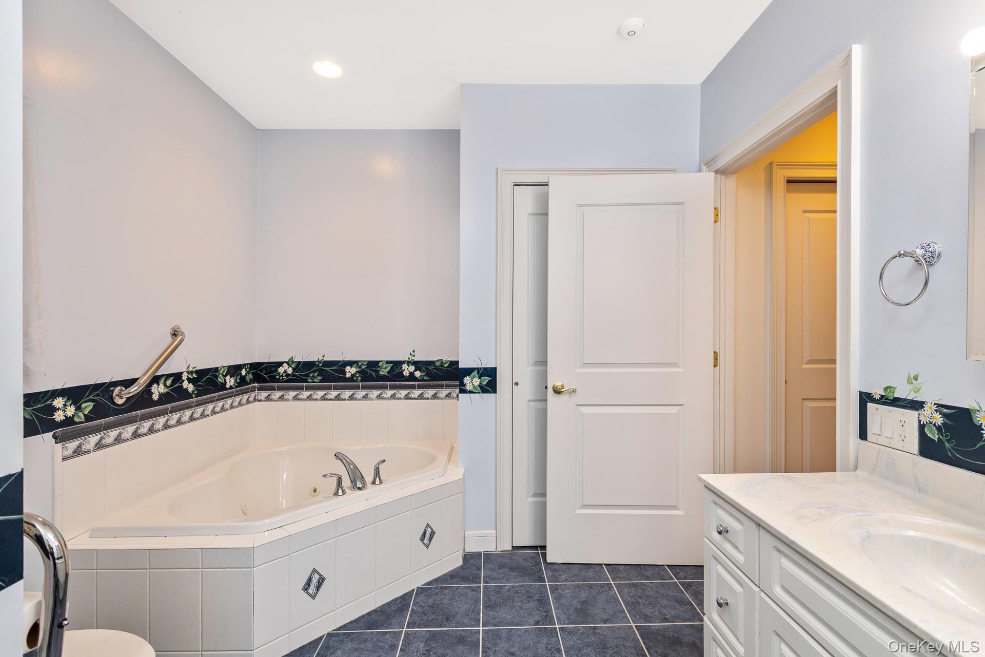 45 Oak Run Property Photo 13