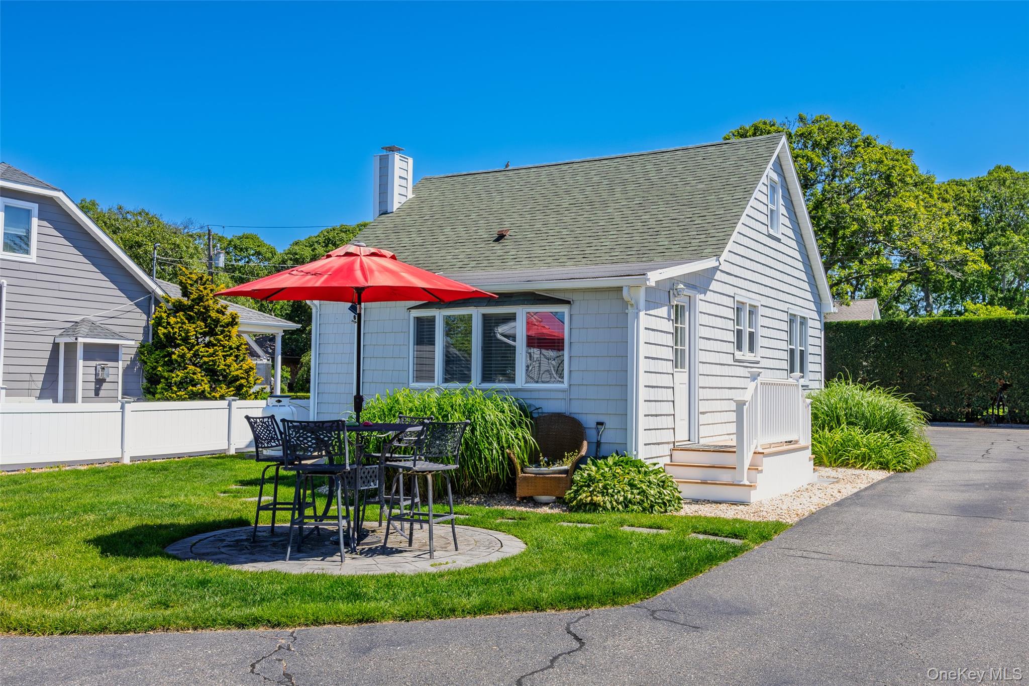 83 Beach Road Property Photo 2