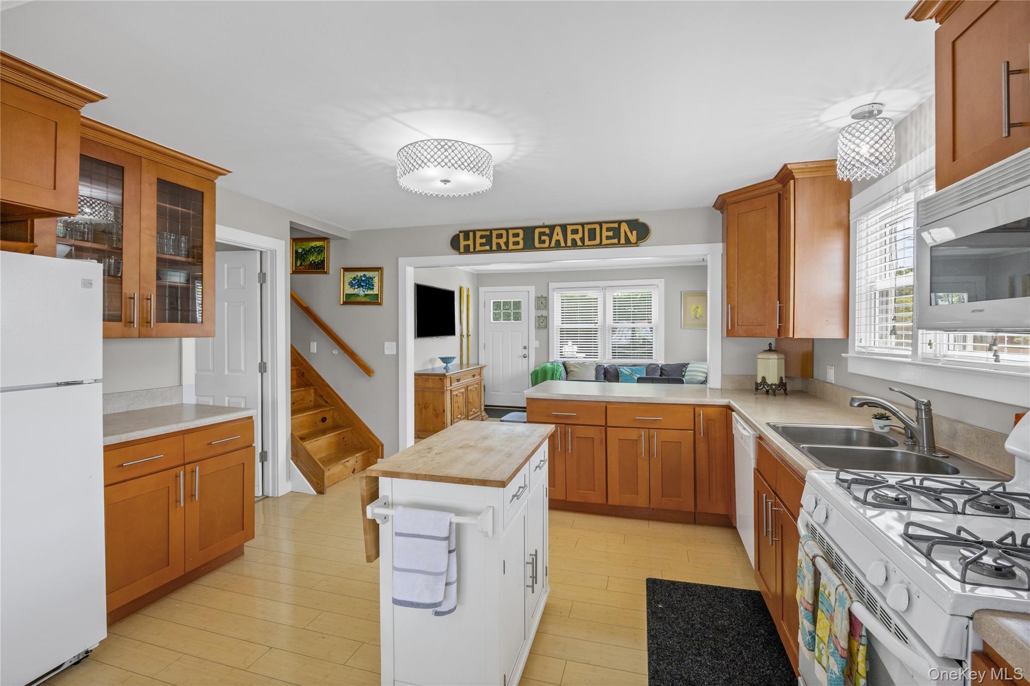 83 Beach Road Property Photo 11