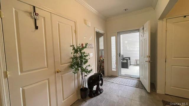 40 Greentree Court Property Photo 6