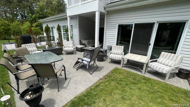 40 Greentree Court Property Photo 22