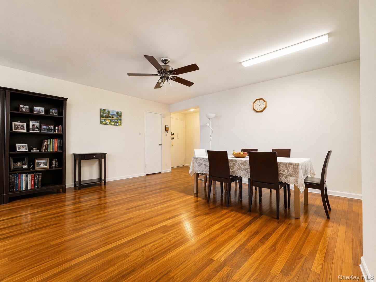 60-11 Broadway 5t Property Photo 6