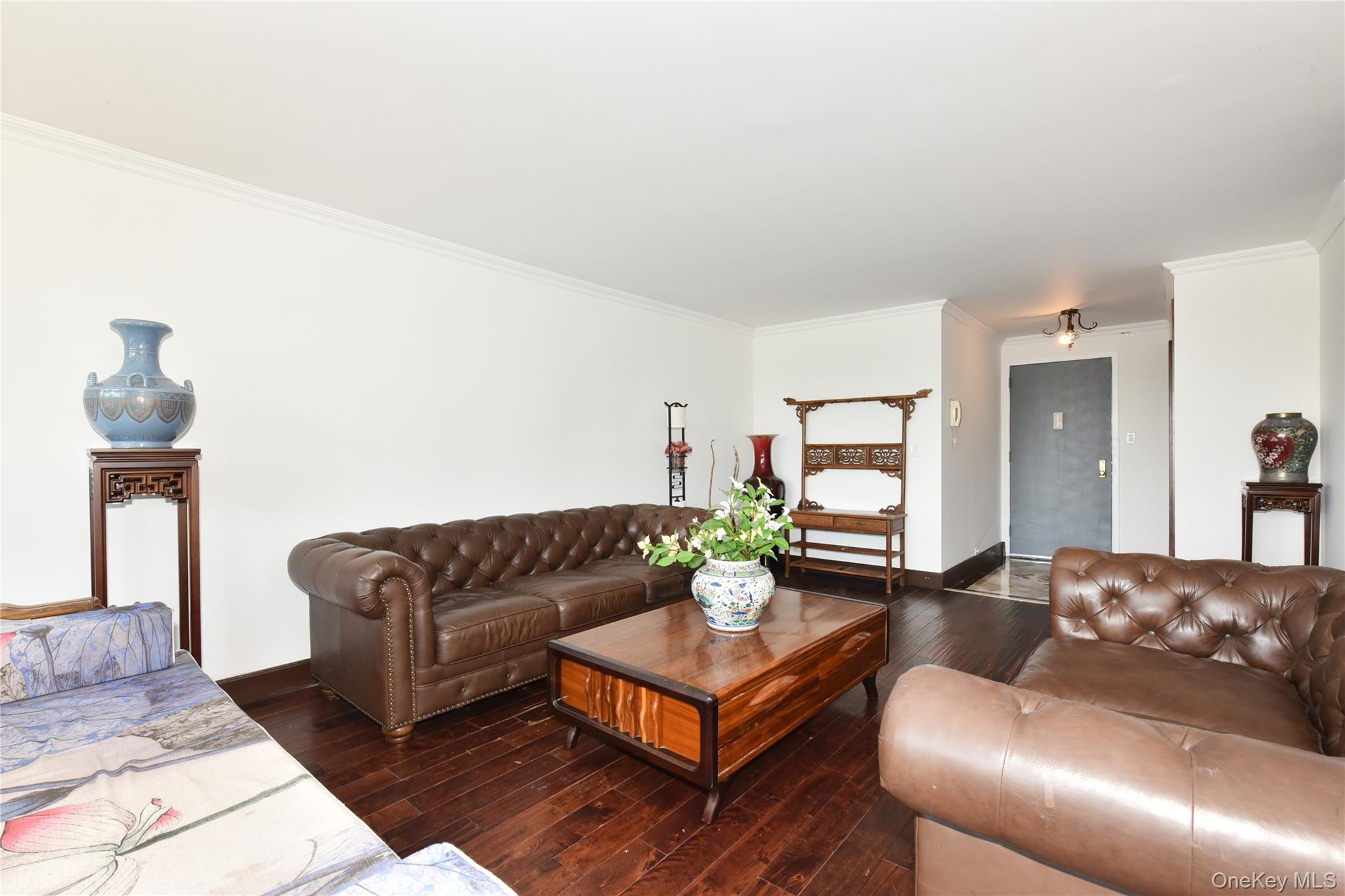 152-18 Union Turnpike 5o Property Photo 4