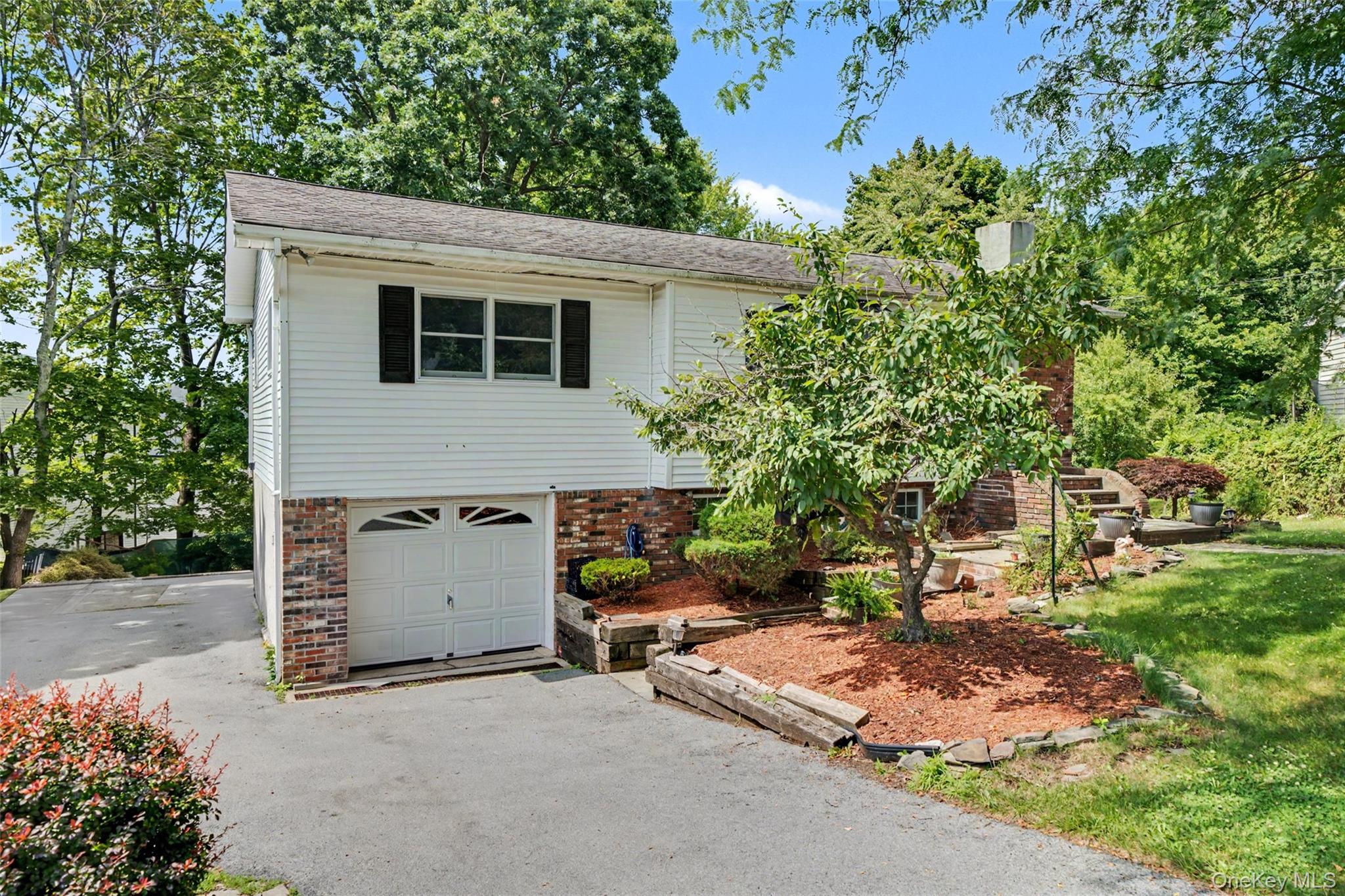 1 Austin Court Property Photo 2