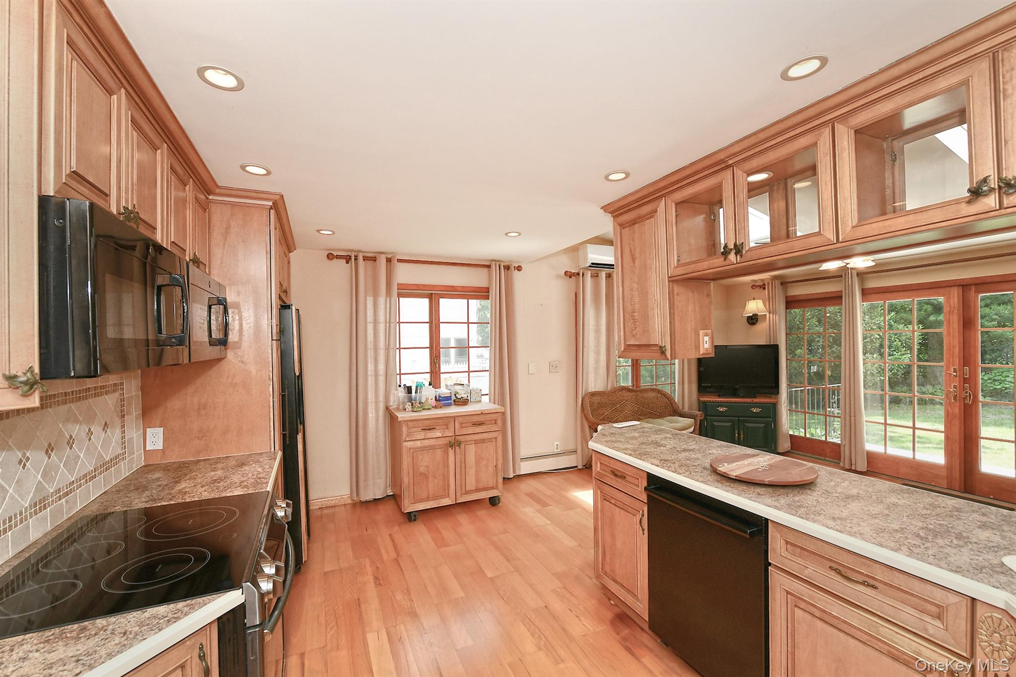 18 Homeland Drive Property Photo 10