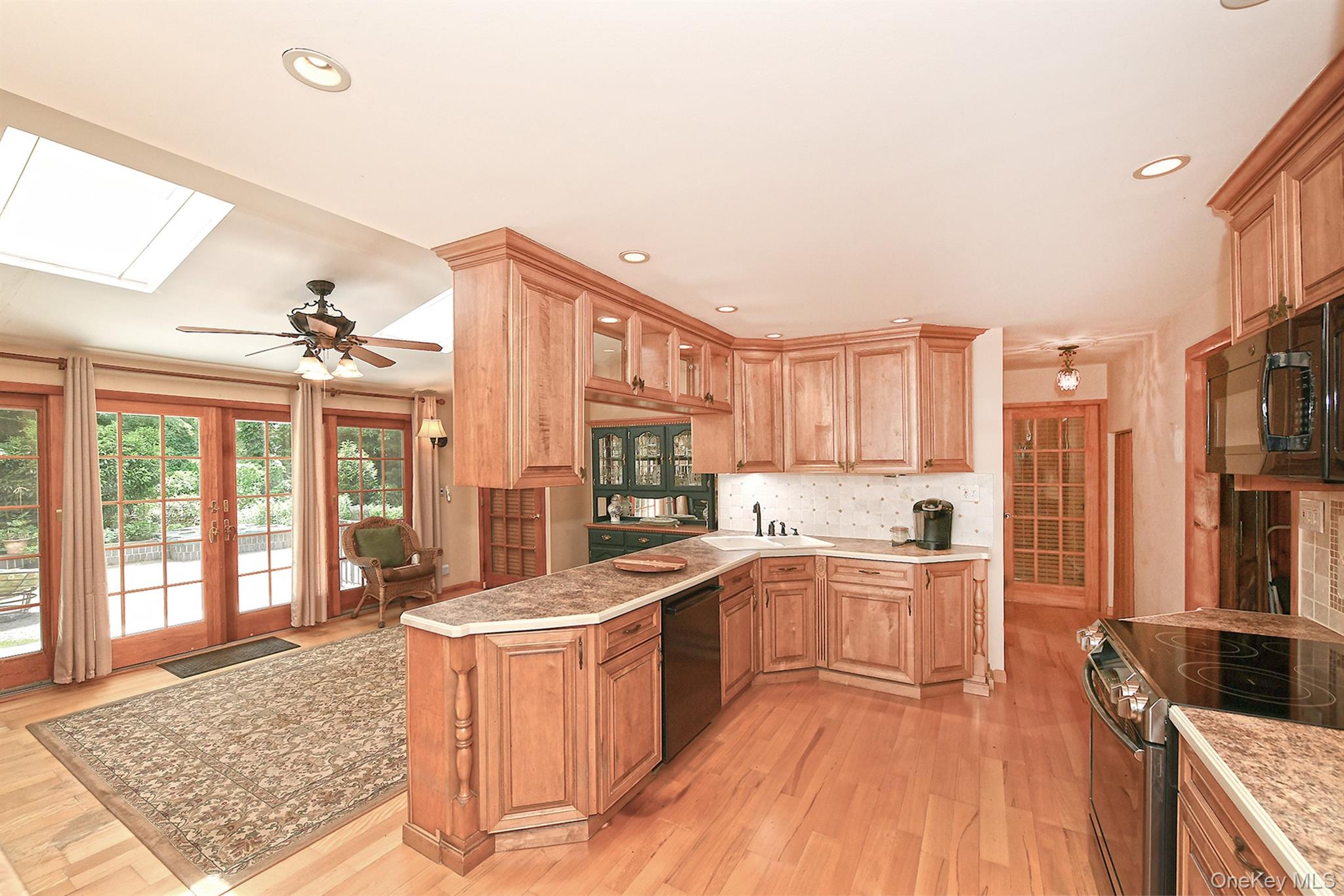 18 Homeland Drive Property Photo 11