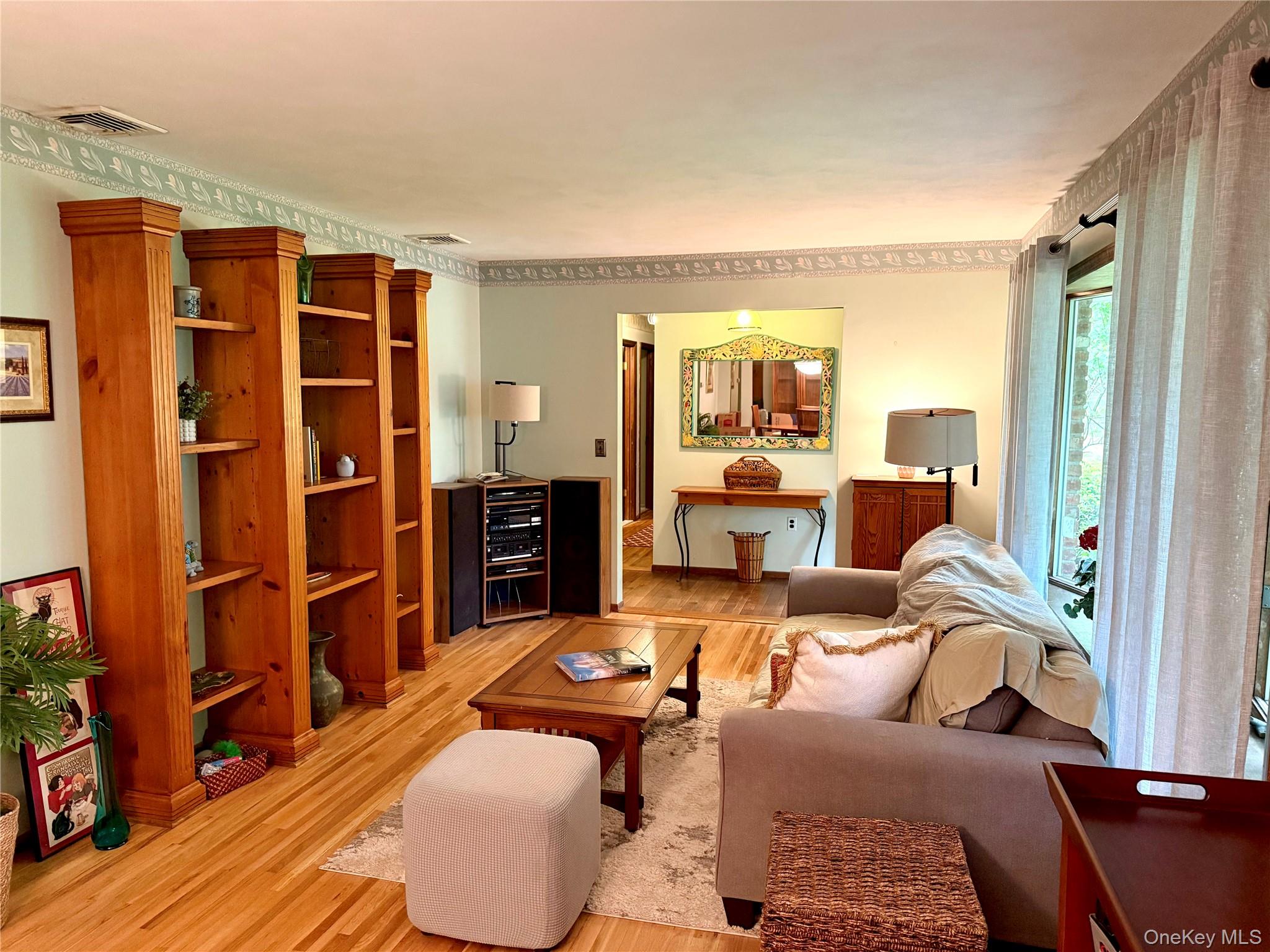 33a Hillside Avenue Property Photo 2