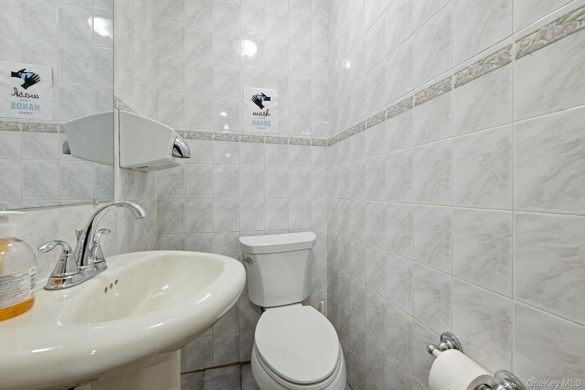 139-27 Queens Blvd Property Photo 5