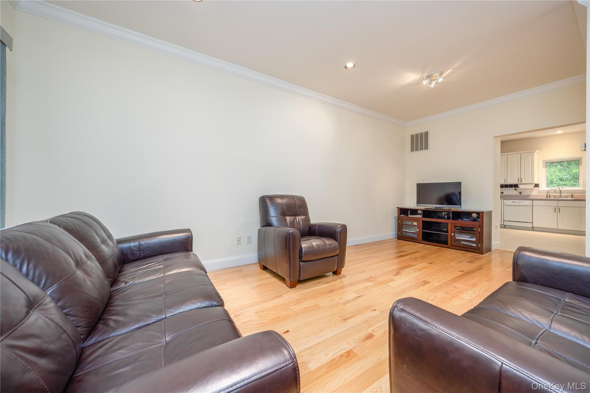 138 Foltim Way Property Photo 11