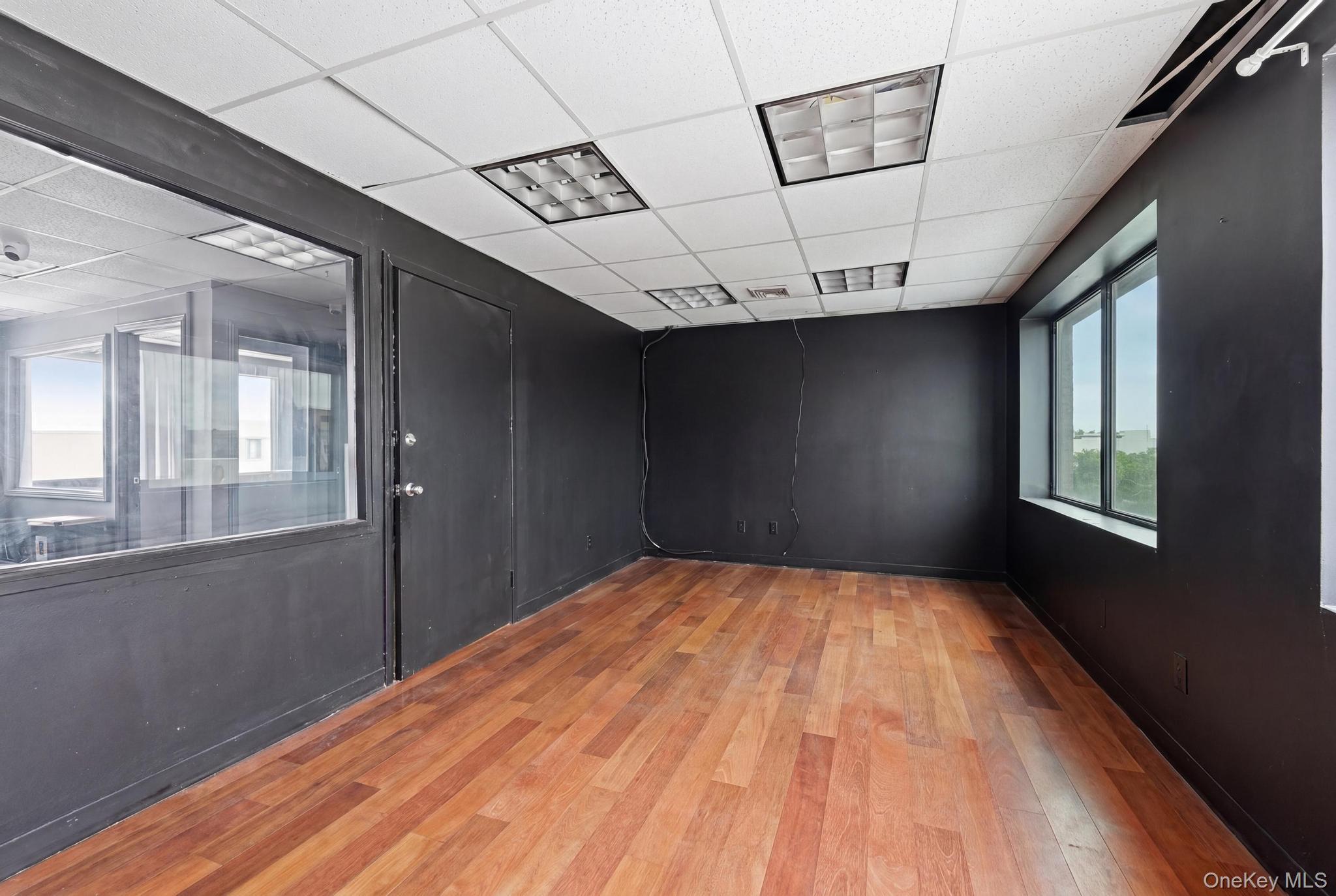 139-27 Queens Blvd Property Photo 4