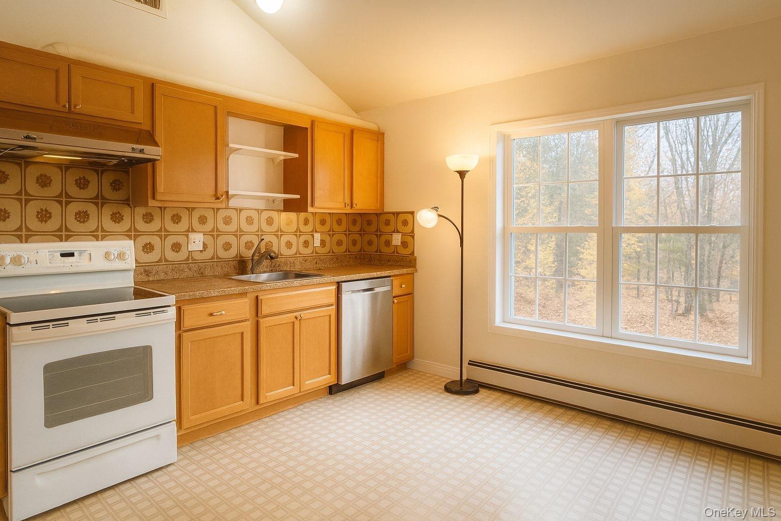 18 Penny Lane Property Photo 2