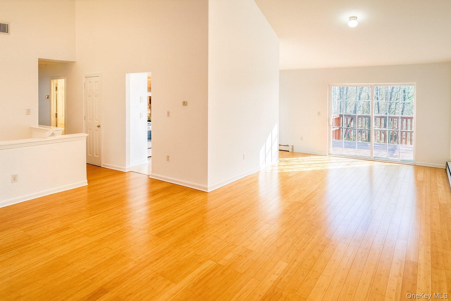 18 Penny Lane Property Photo 4