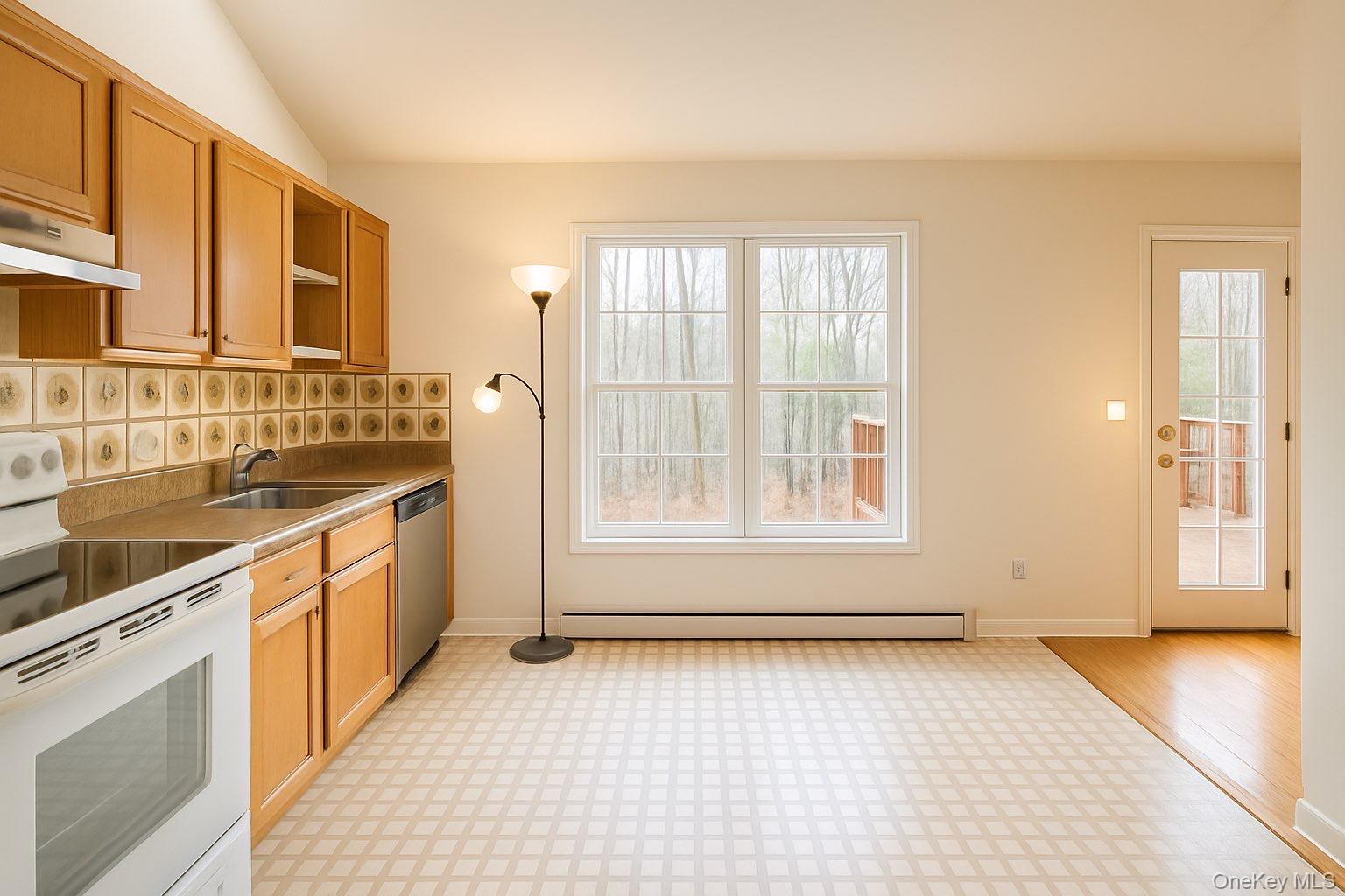 18 Penny Lane Property Photo 6