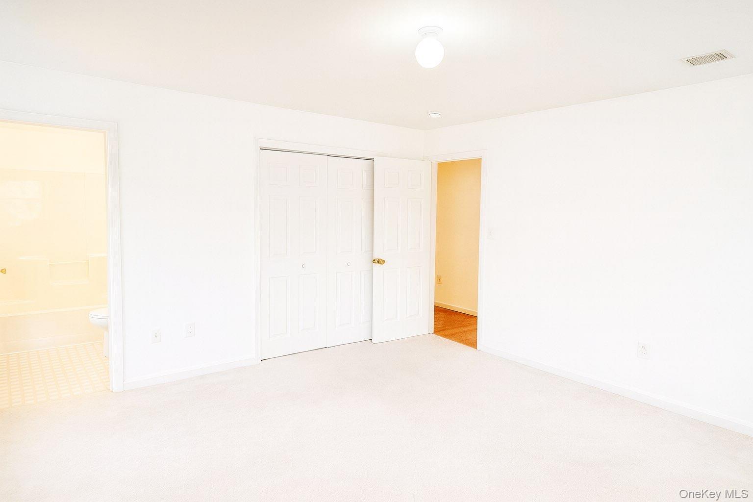 18 Penny Lane Property Photo 9