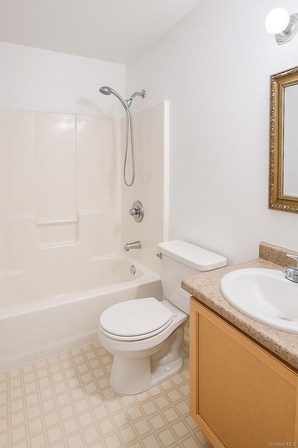 18 Penny Lane Property Photo 13