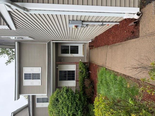 212 Hillside Lane Property Photo 2