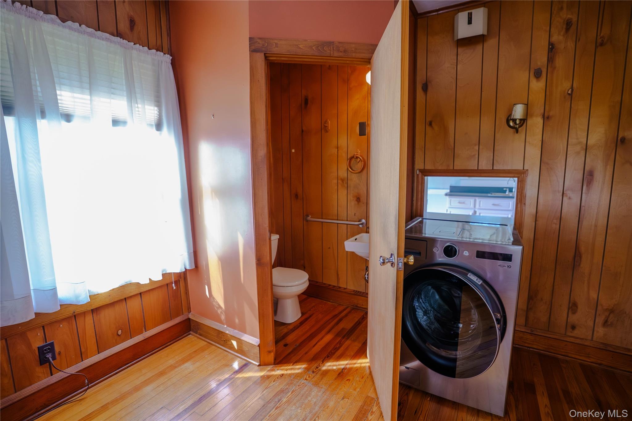 59 2nd Avenue Property Photo 21