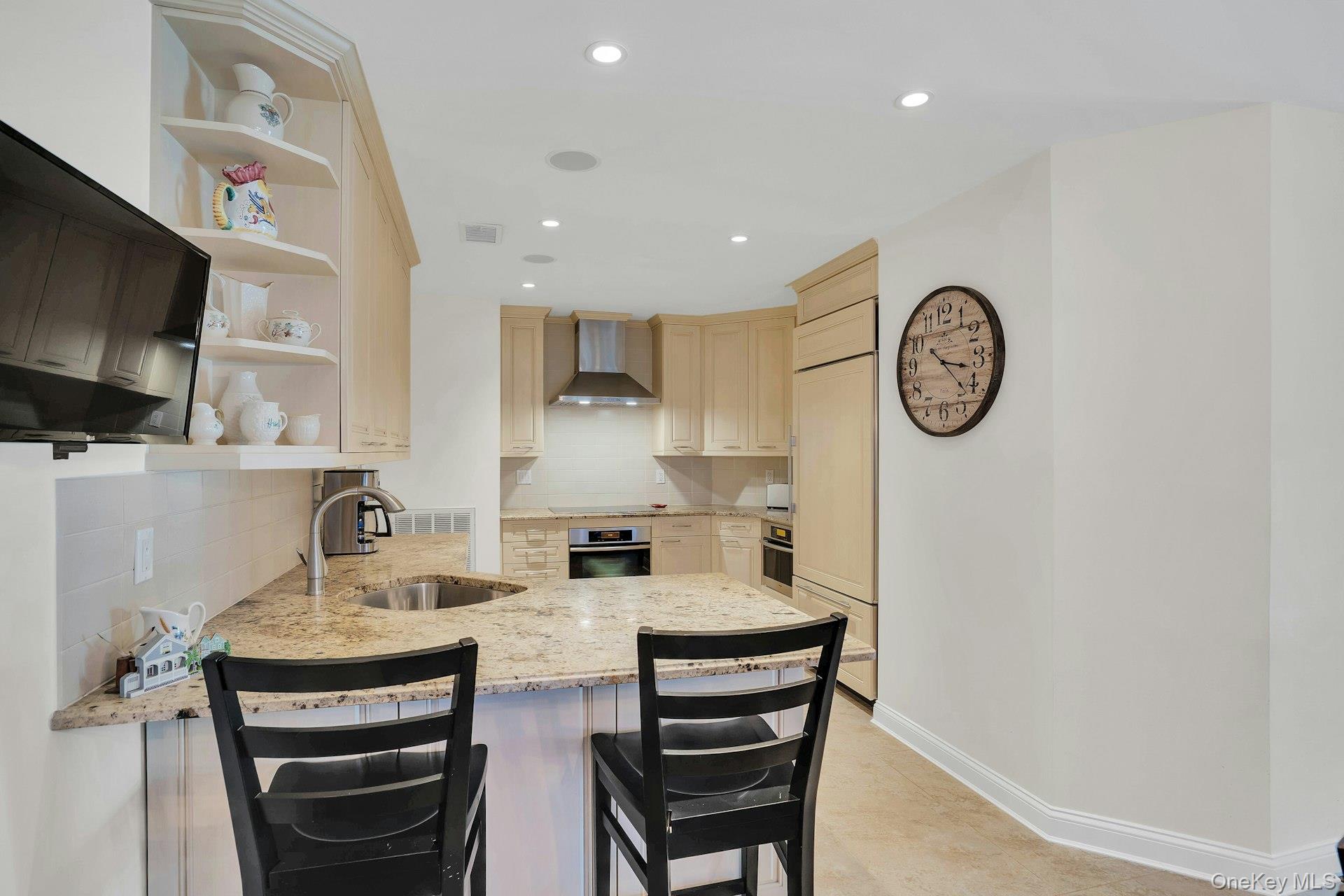 30 Lakebridge Drive Property Photo 15