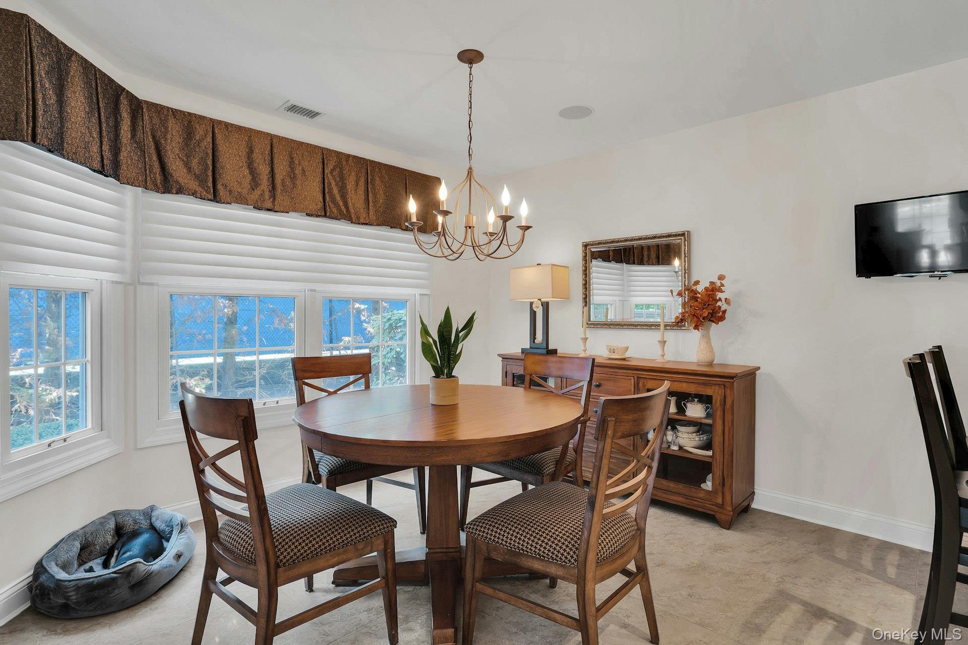 30 Lakebridge Drive Property Photo 19