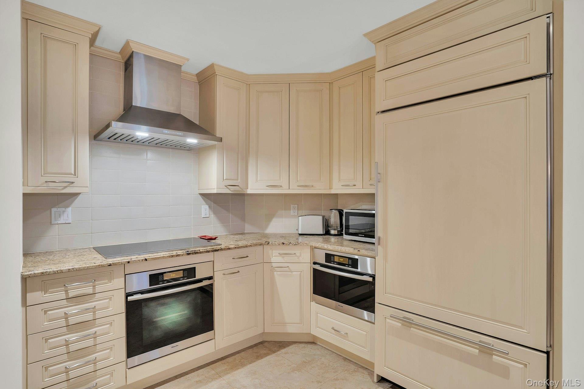 30 Lakebridge Drive Property Photo 22