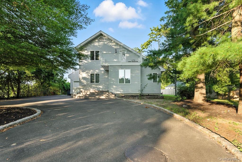 100 Manor Lane Property Photo 1