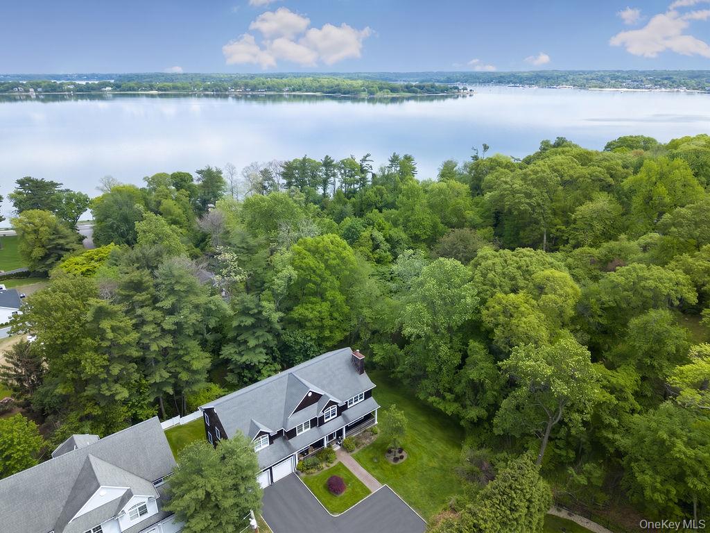 899 Harbor View Road Property Photo 2