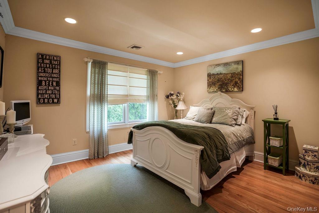 899 Harbor View Road Property Photo 17