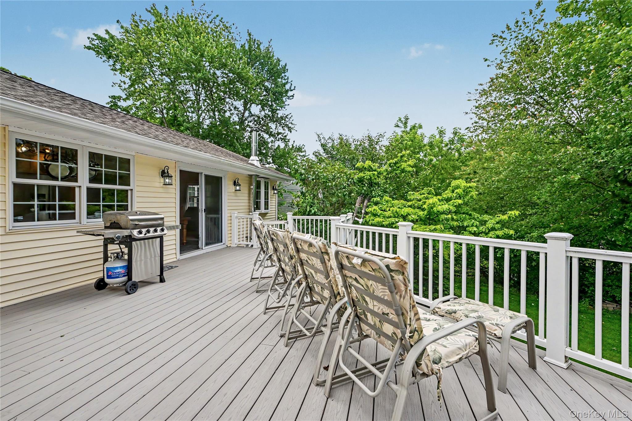 52 Everett Road Property Photo 28