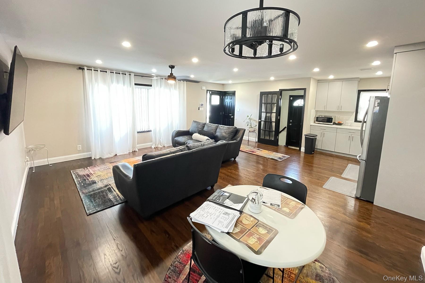 12005 Nashville Boulevard Property Photo 6