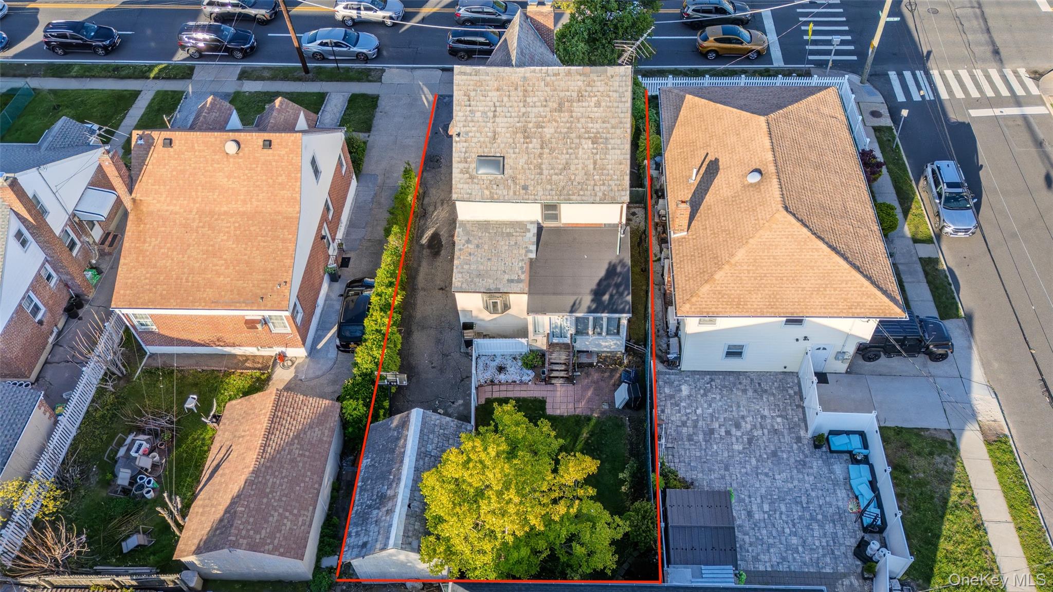 207 New Hyde Park Road Property Photo 27